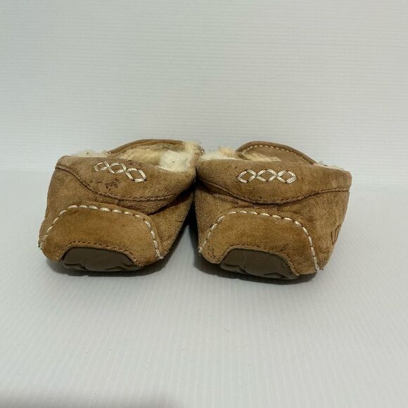 UGG’s Women’s Ansley Sheepskin Suede Slipper size 6 - Picture 3 of 7
